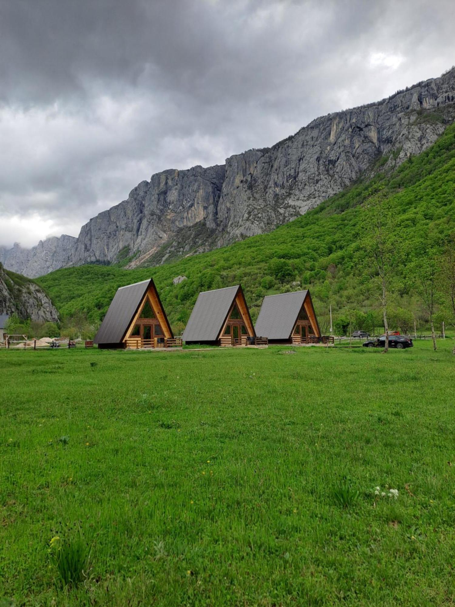 Wooden Cottages Konak Savnik Exteriör bild